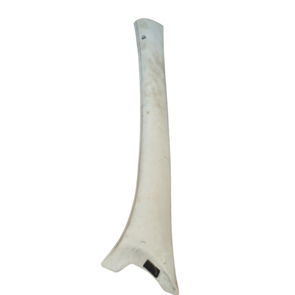 Moldura Coluna Parabrisa Esquerdo Gm Corsa Classic 2011