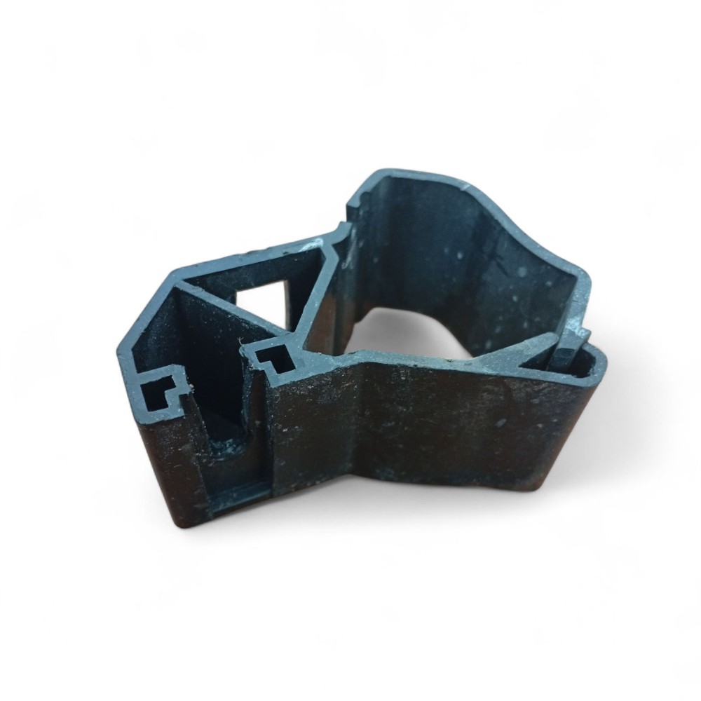 Suporte Presilha Soleira Interna Gm Meriva 2002 A 2012