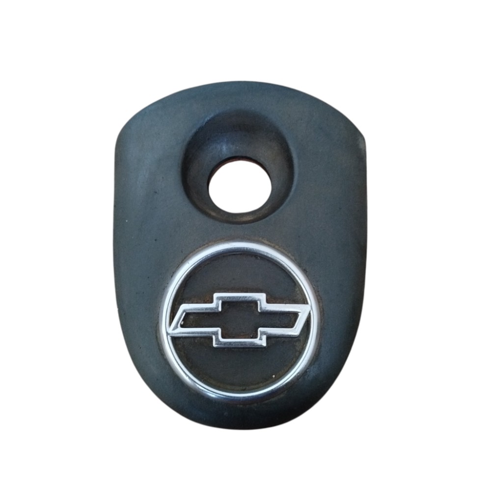 Moldura fechadura porta malas Gm Corsa 1994 a 2002 original