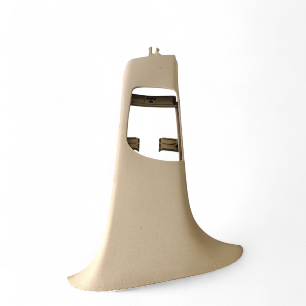 Acabamento Coluna Central Direita Astra 1999 A 2005 /detalhe