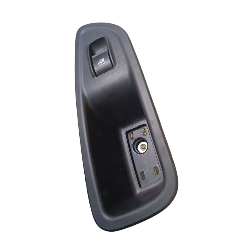 Botao Moldura Traseiro Esquerda Fiat Argo 2023 Preto