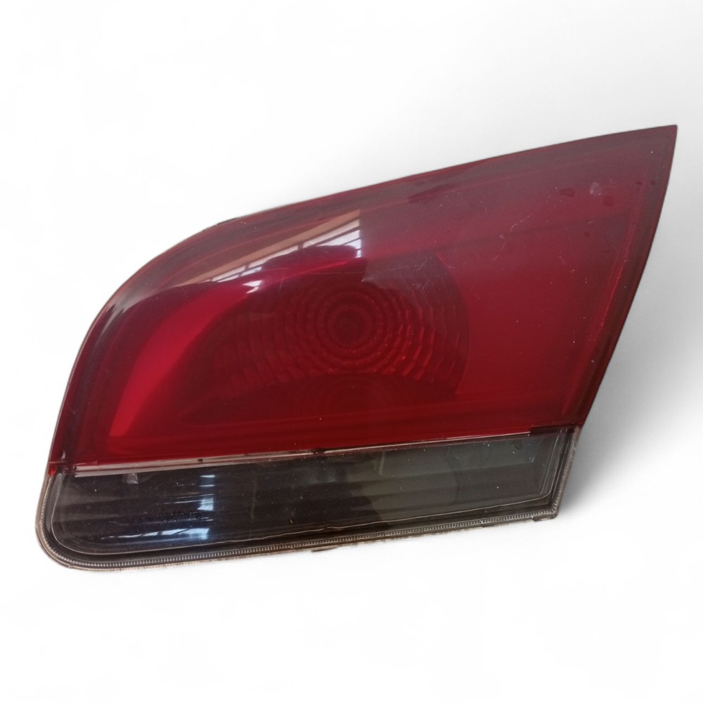 Laterna Porta Malas Lado Esquerdo Fiat Siena 1.4 2013 2014 Vermelho