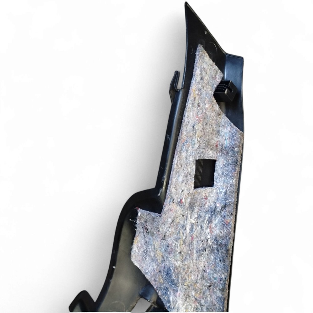 Moldura Lateral Banco Traseiro Gm Astra Sedan 2004 2005 Preto 8