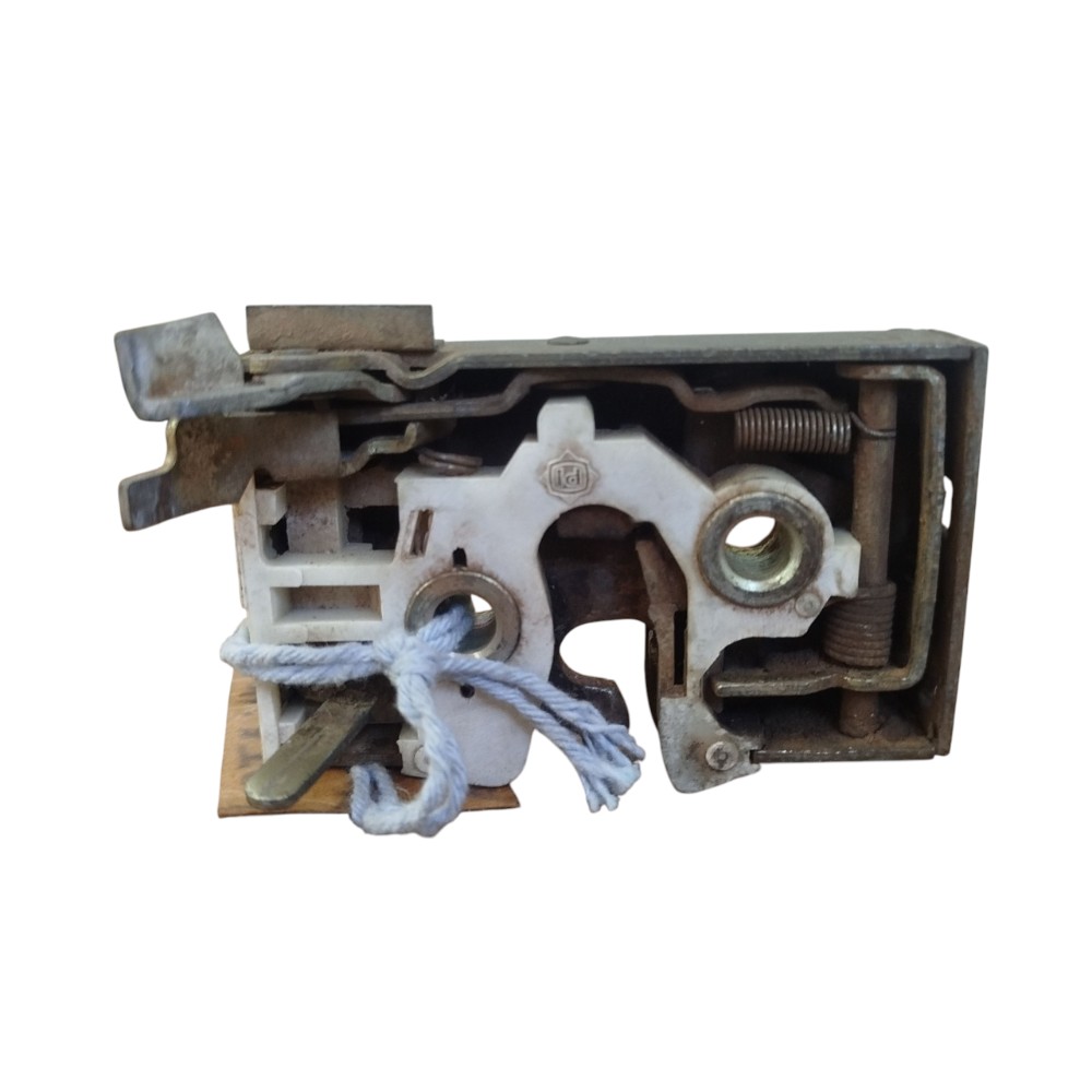 fechadura porta malas Vw Quantum 1986 1987 original 4
