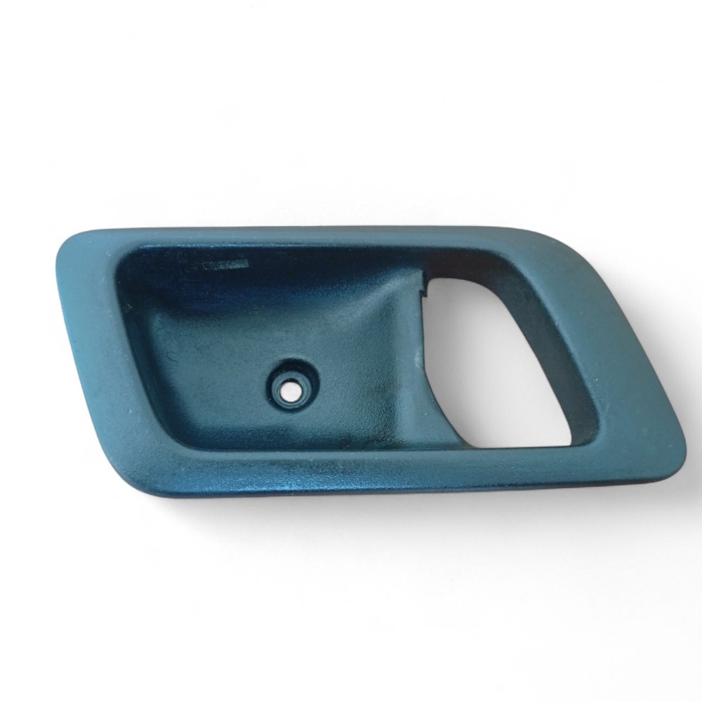 Moldura Maçaneta Acabamento Esquerdo Fiat Siena 2010 A 2014