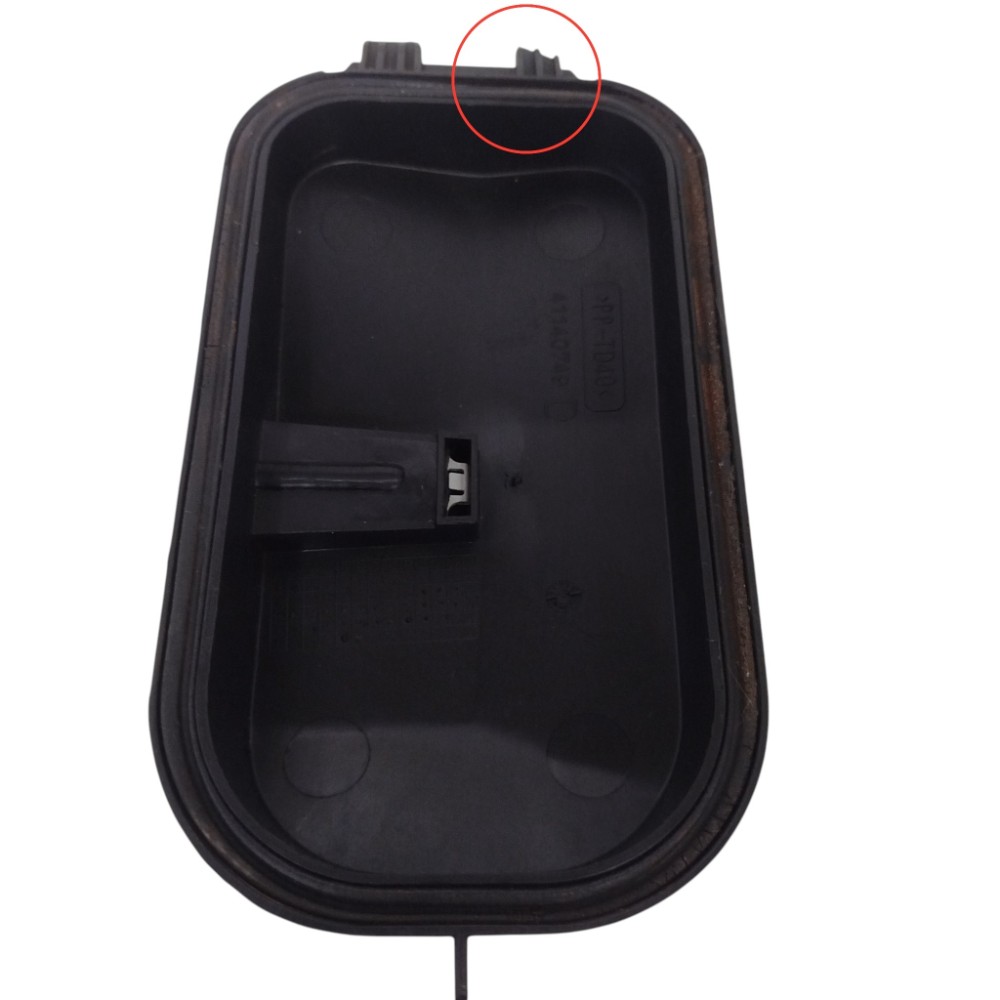 Tampa Vedação Farol Direito Pálio Siene Strada 2001C Detalhe 4