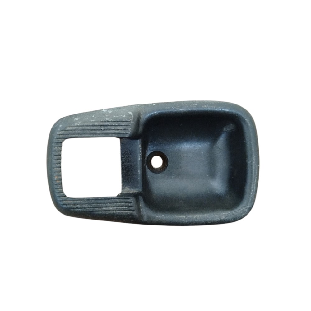 Moldura maçaneta interna dianteira Vw Fusca Kombi 1980
