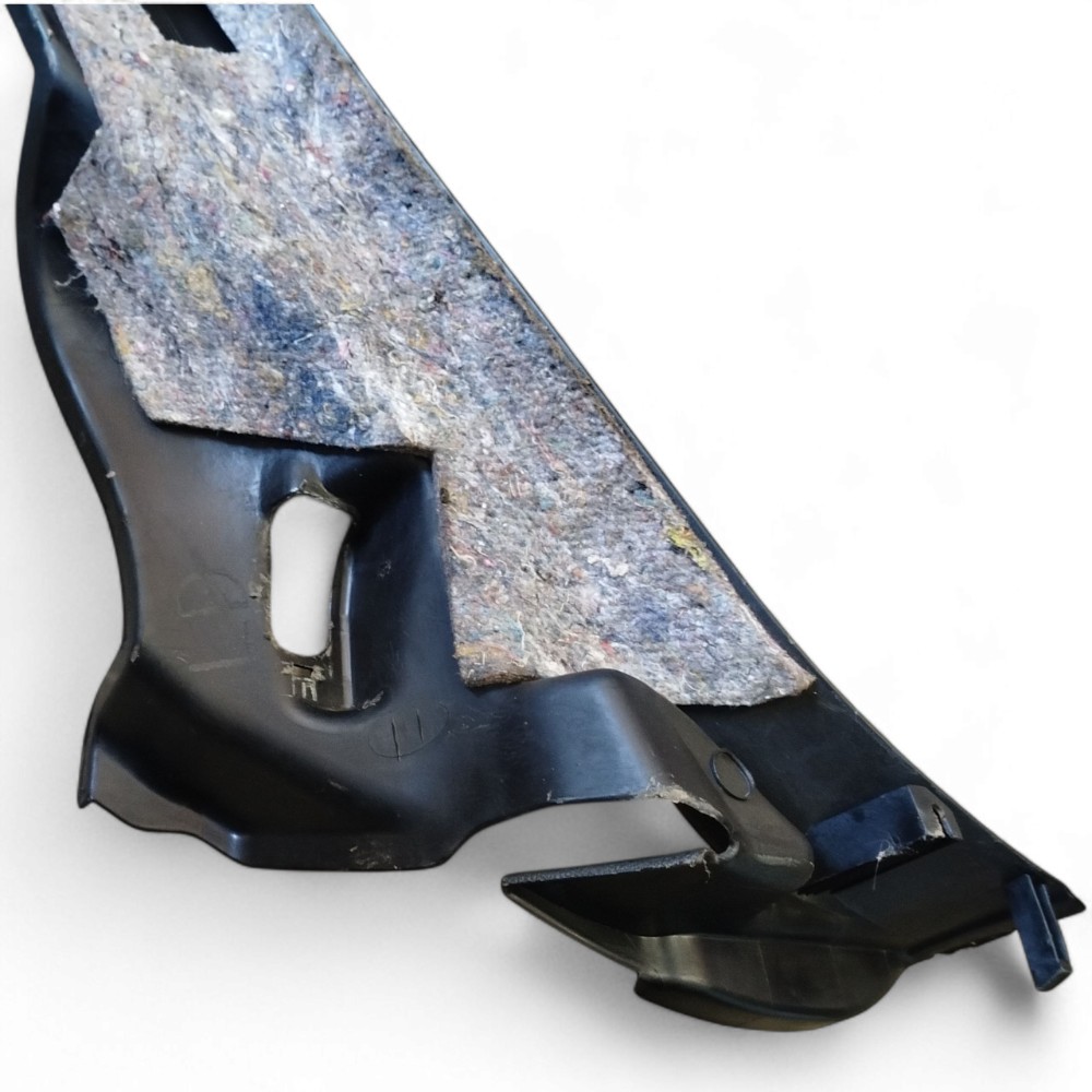 Moldura Lateral Banco Traseiro Gm Astra Sedan 2004 2005 Preto 6