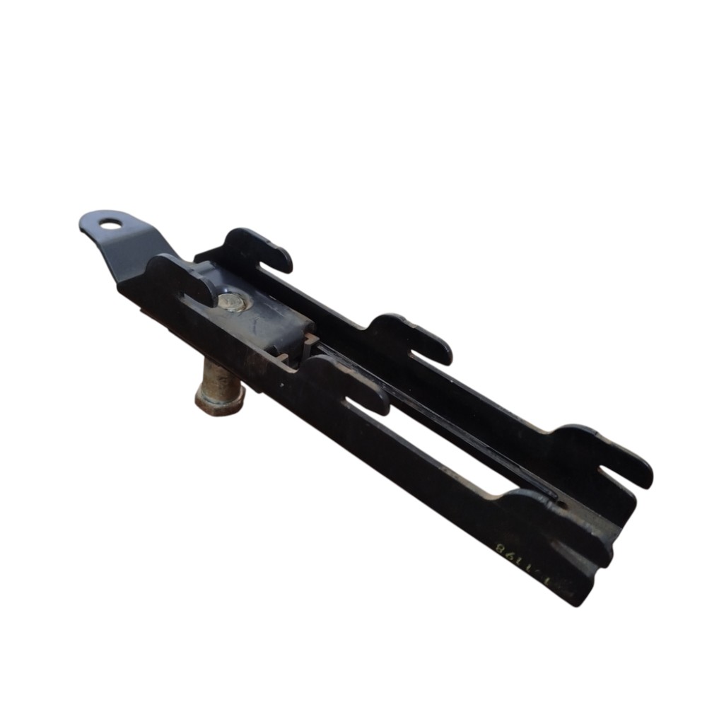 Suporte Regulagem Cinto Diant Direito Vw Golf 2000 Original Preta