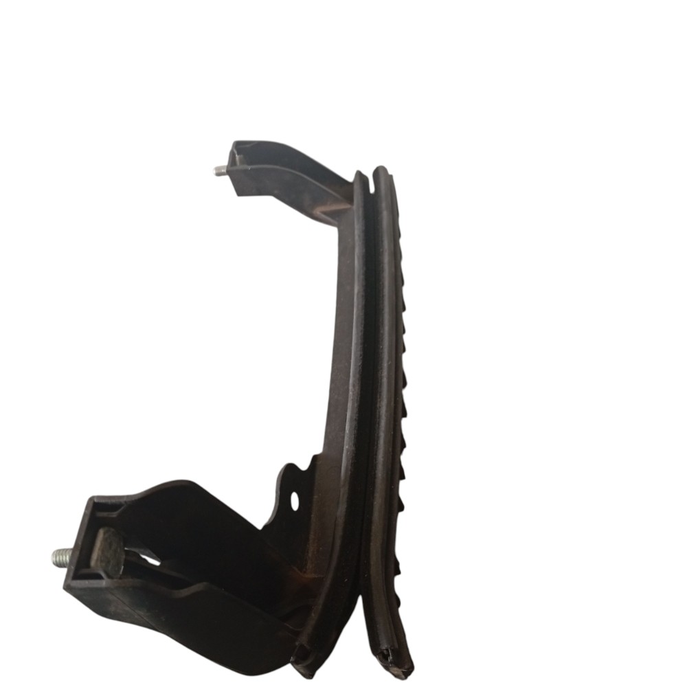 Guia Vidro Canaleta Direito Dianteiro Fiat Argo 2023  Preto