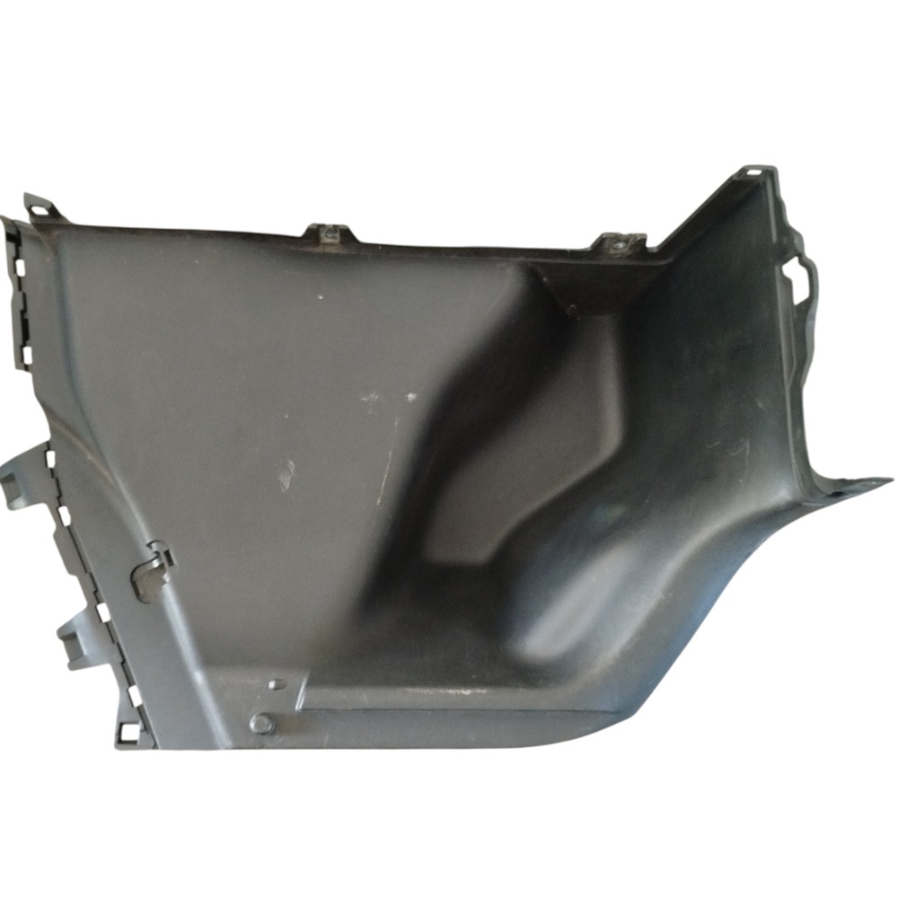 Acabamento porta malas esquerdo Hyundai Veloster 2011 2012