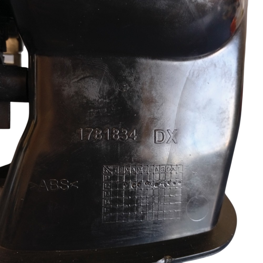 Difusor Ar Direito Fiat Palio Strada 2014 A 2019 S/grade 7