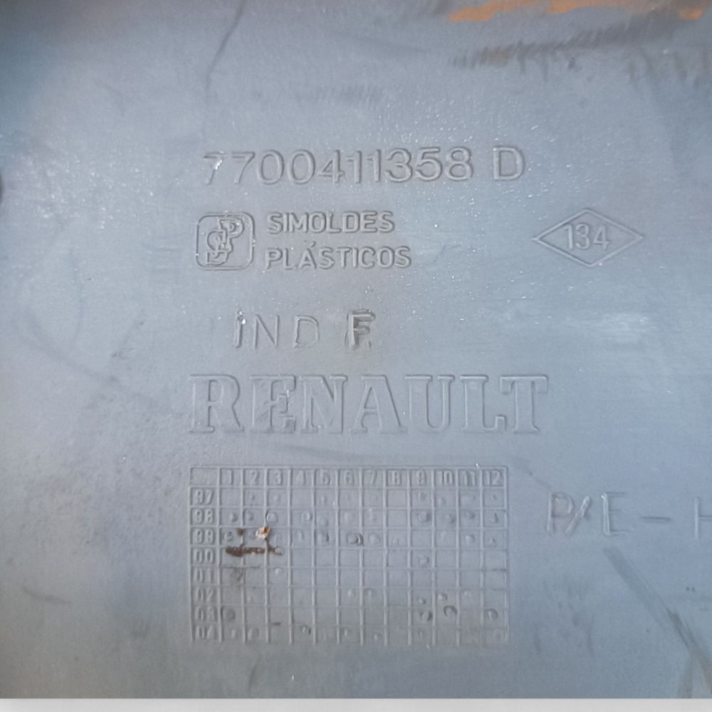 Forro porta dianteira direita Renault Clio 2015 7