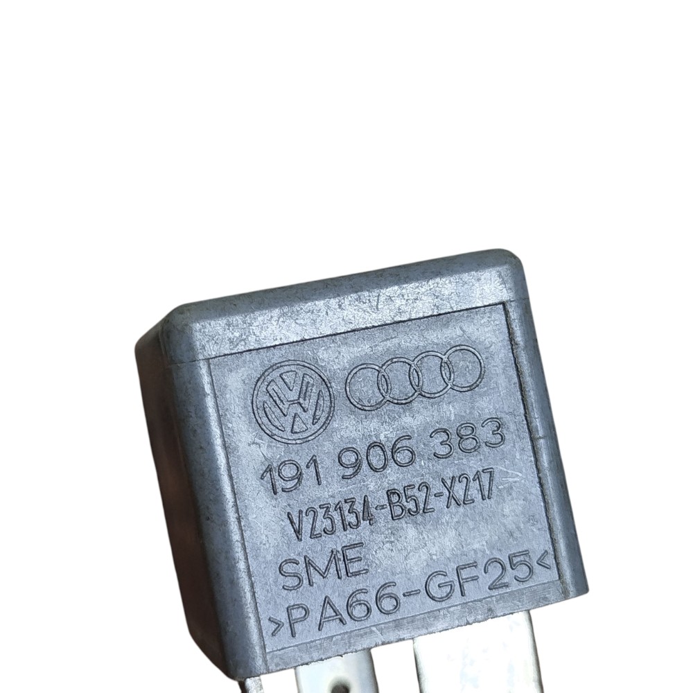 Rele bomba combustível injeção Vw Golf 1995 original