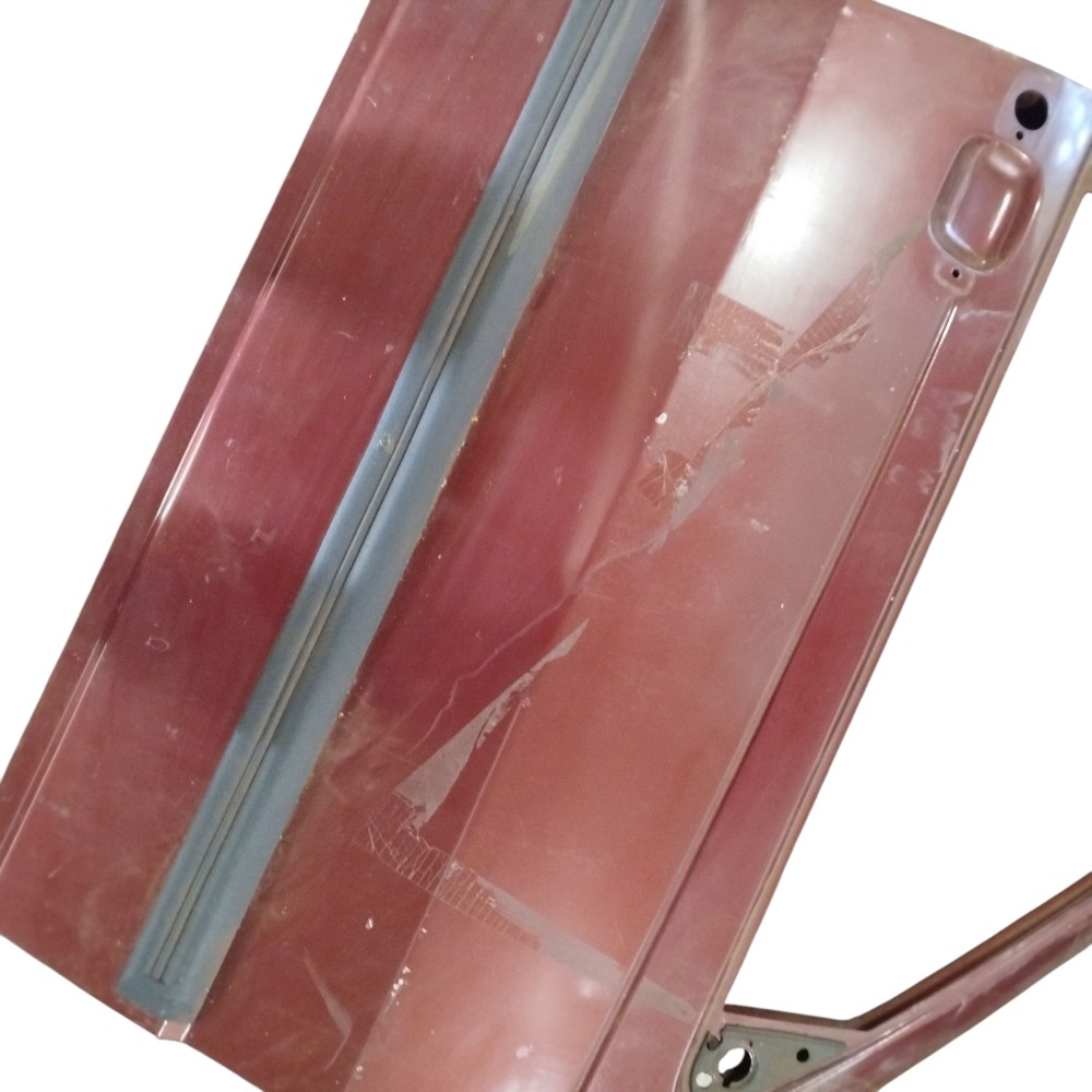 Porta Dianteira Direita Fiat Uno 1994 Com Detalhes Dianteira Direita Vermelho 2