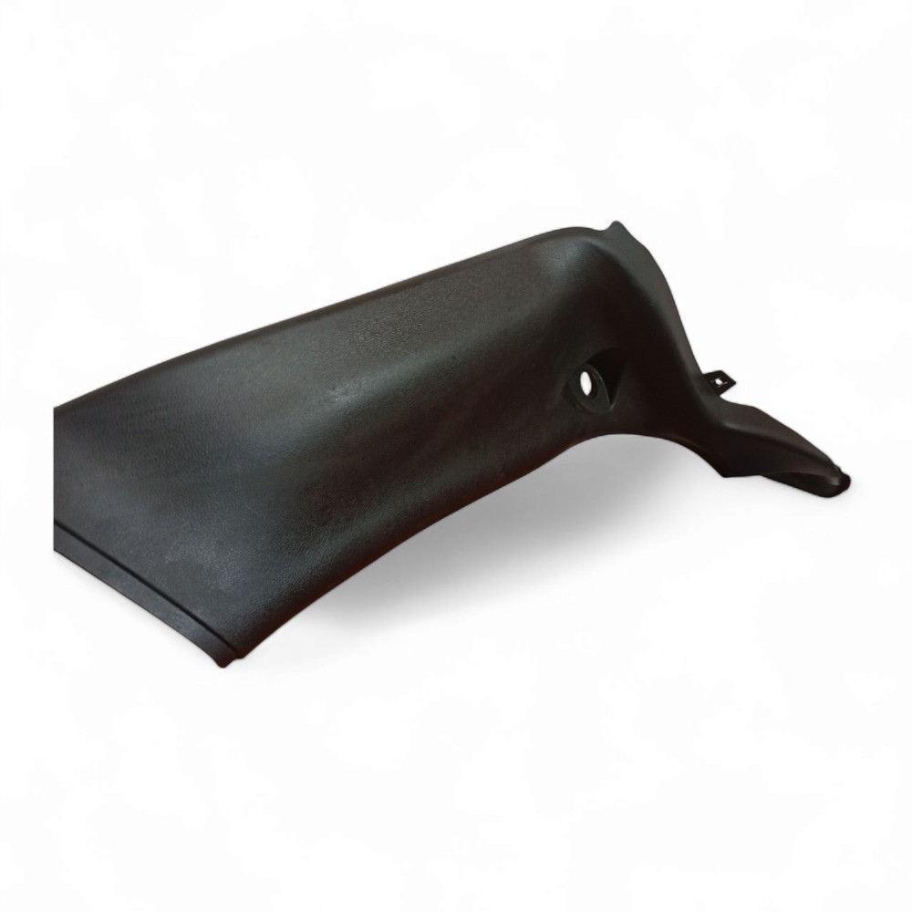 Moldura Coluna Traseira Direita Peugeot 206 207 2009 2010 4