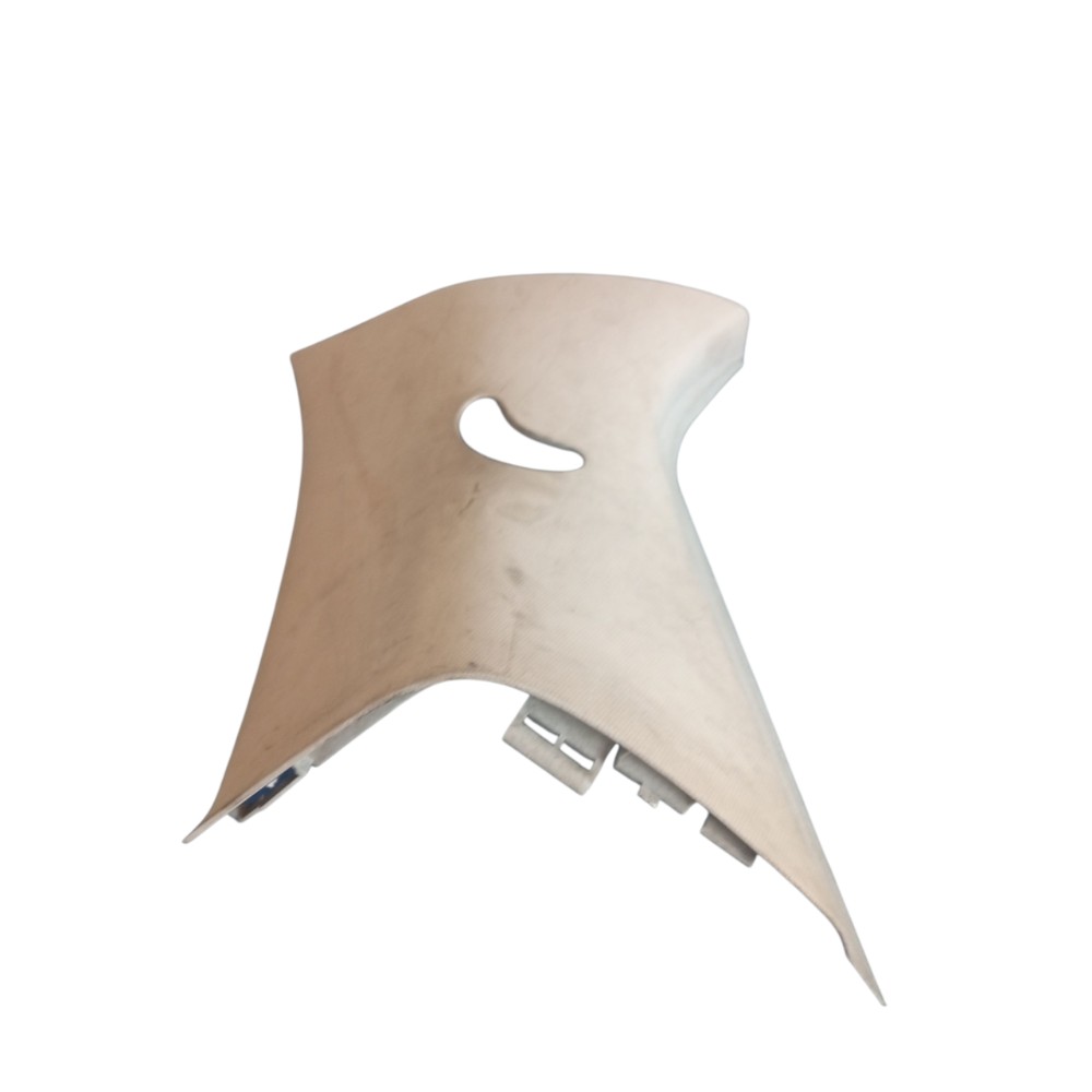 Moldura Coluna Traseira Direita Fiat Stilo 2009 A 2010 1.8