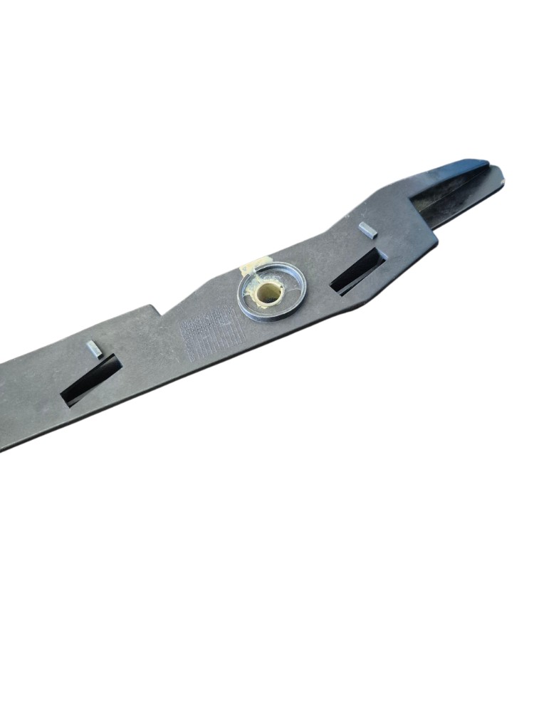 Guia Direito Parachoque Traseiro Citroen C4 Picasso 2009 5
