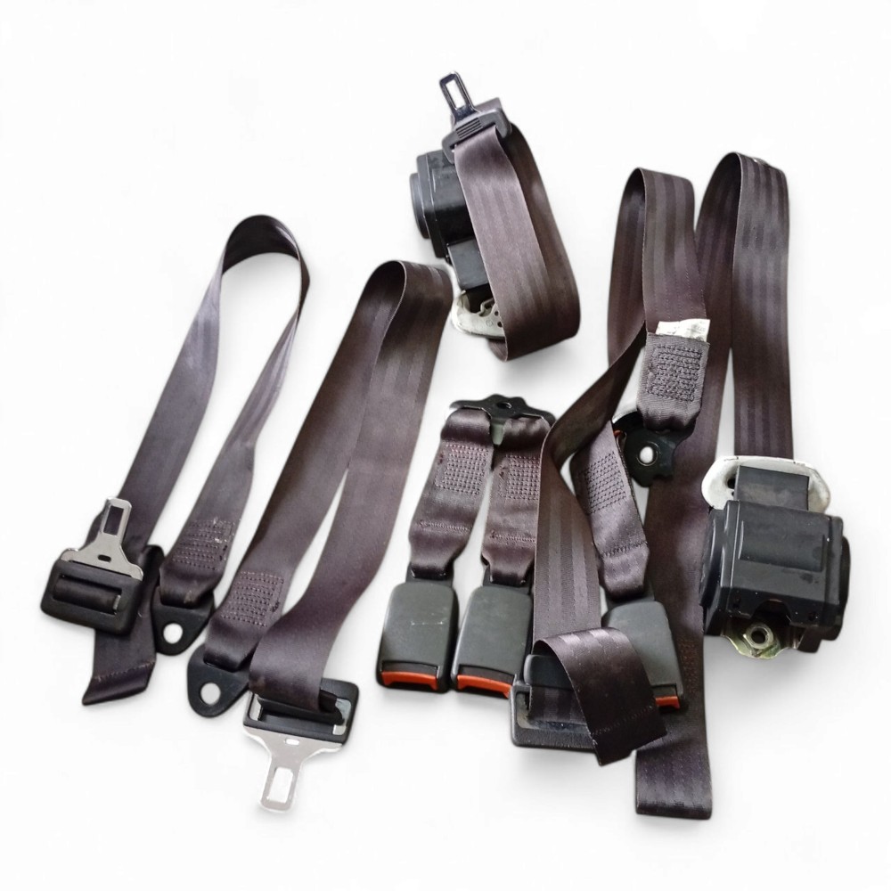 Jogo de cinto Vw Gol 1998 faltando duas fêmea