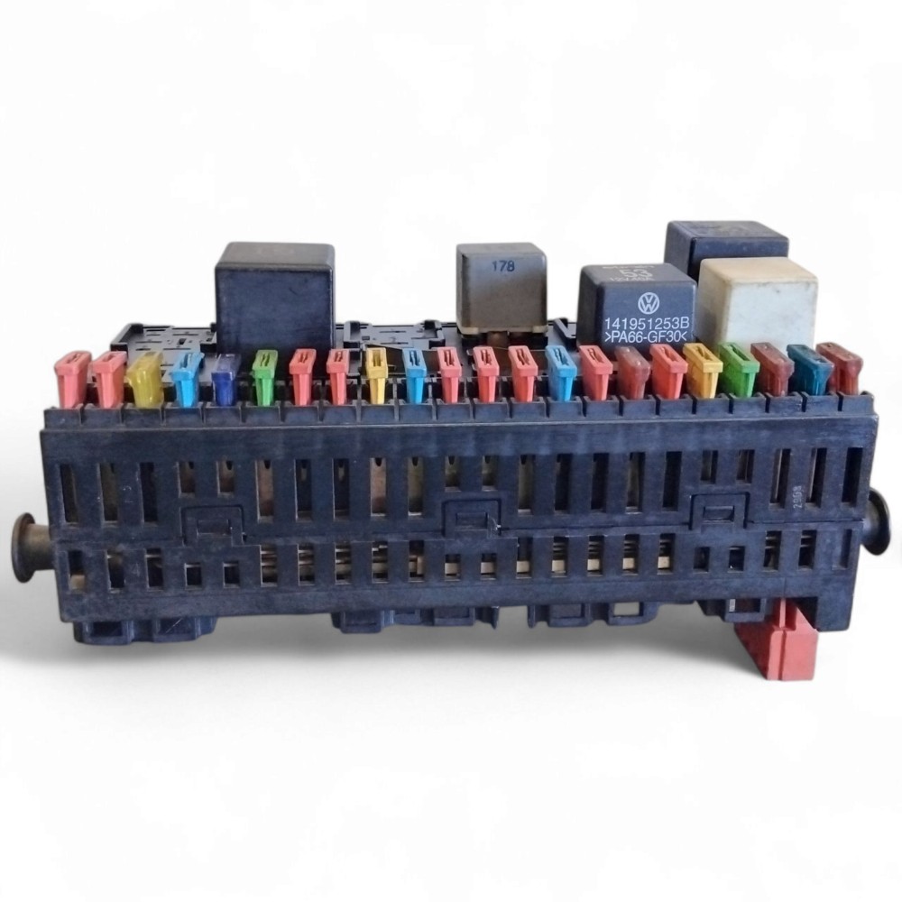 Caixa Fusíveis Audi A4 Vw Golf Polo 1994 A 1998 Originais