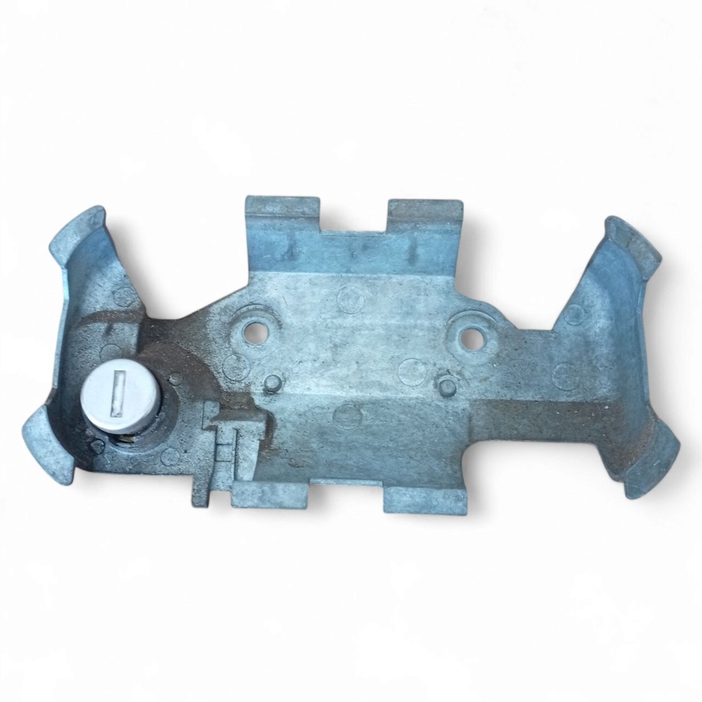 Suporte Maçaneta Gm Lado Direito Corsa Clássic 1994 A 2005