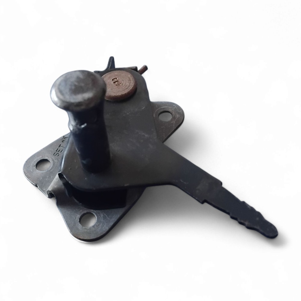 Trava Banco Dianteiro Esquerdo Fiat Uno Mille 2010