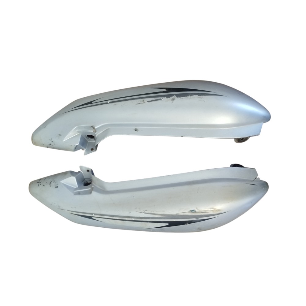 Par carenagem traseira lateral Suzuki Yes 125 original