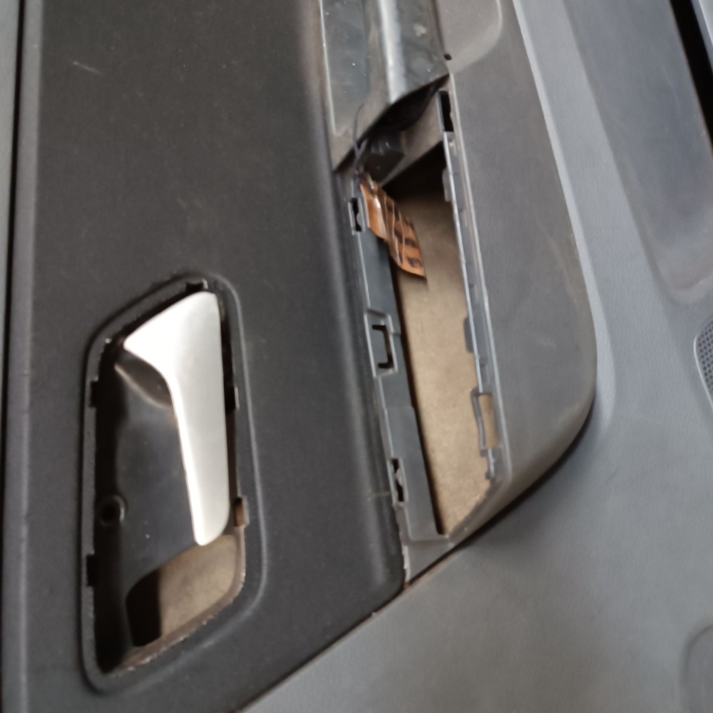 Forro De Porta Dianteira Direita Vw Fox 2015 A 2020 Original 6