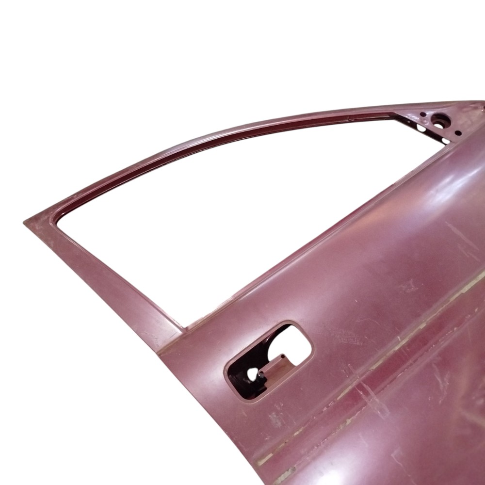 Porta Dianteira Direita Gm Corsa 2000 Com Detalhes Dianteira Direita 3