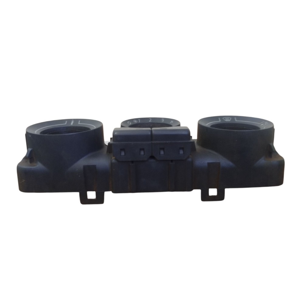 Moldura Comando Ar Condicionado Vw Fox Crossfox 2010 A 2013 4