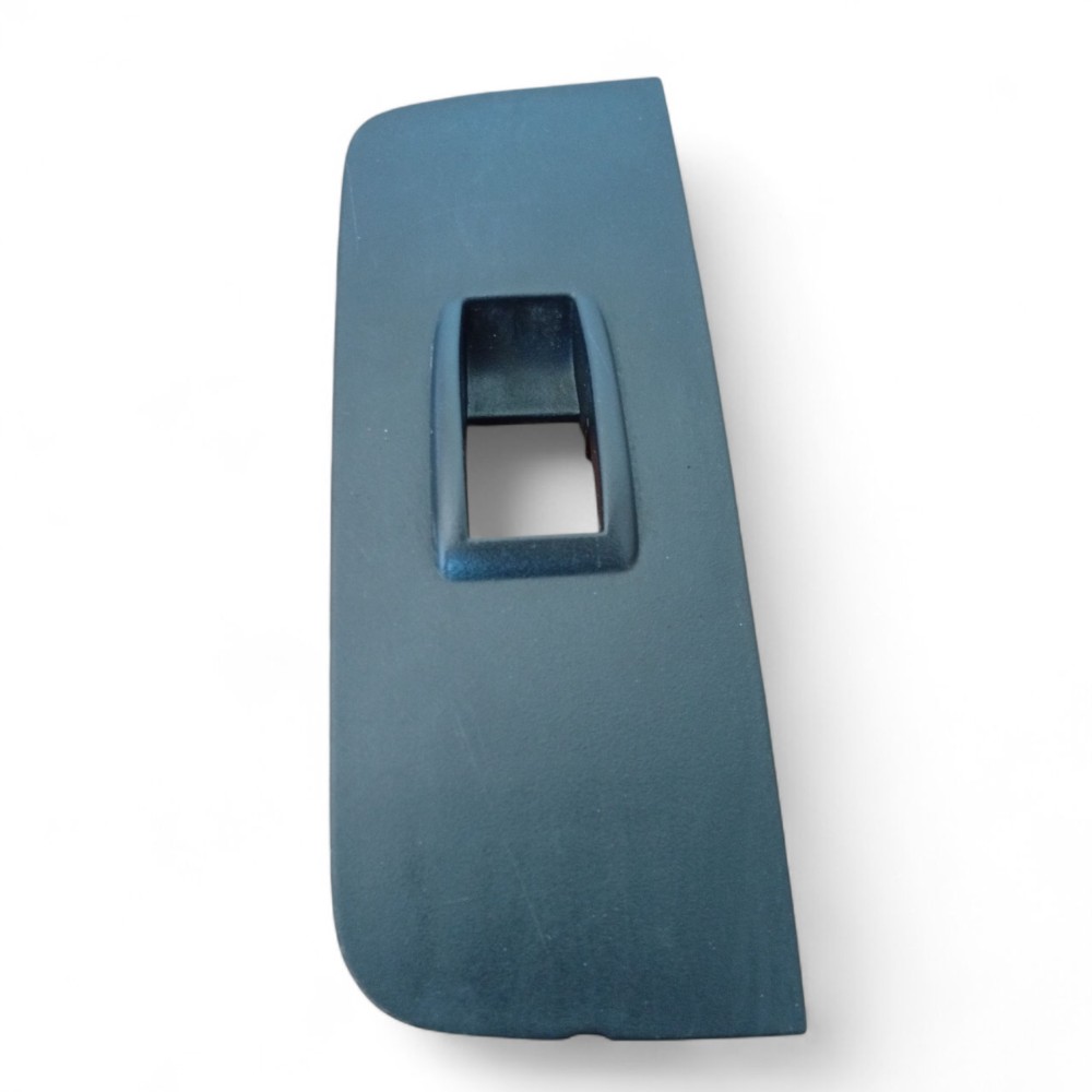 Moldura Botão Vidro Elétrico Direito Fiat Siena 2014