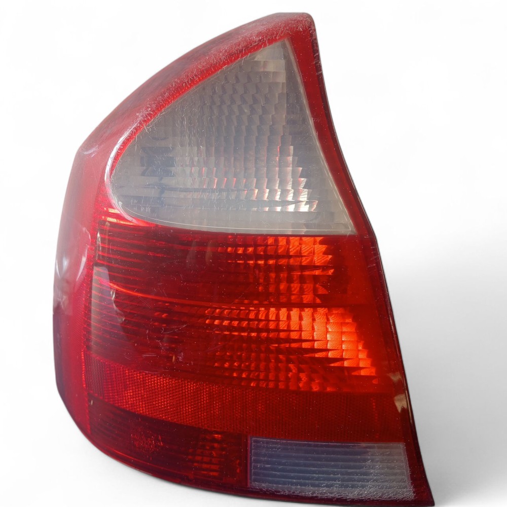 Lanterna Lado Esquerdo Corsa Sedan 2002 A 2006 Com Detalhes