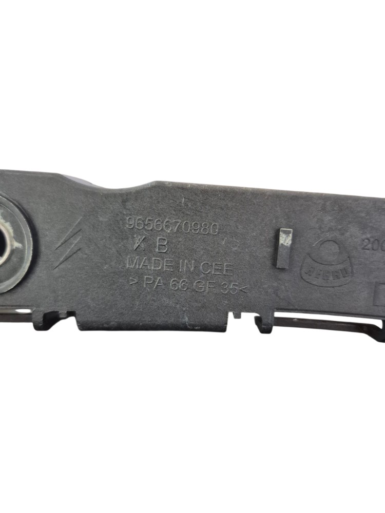Guia Direito Parachoque Traseiro Citroen C4 Picasso 2009 6