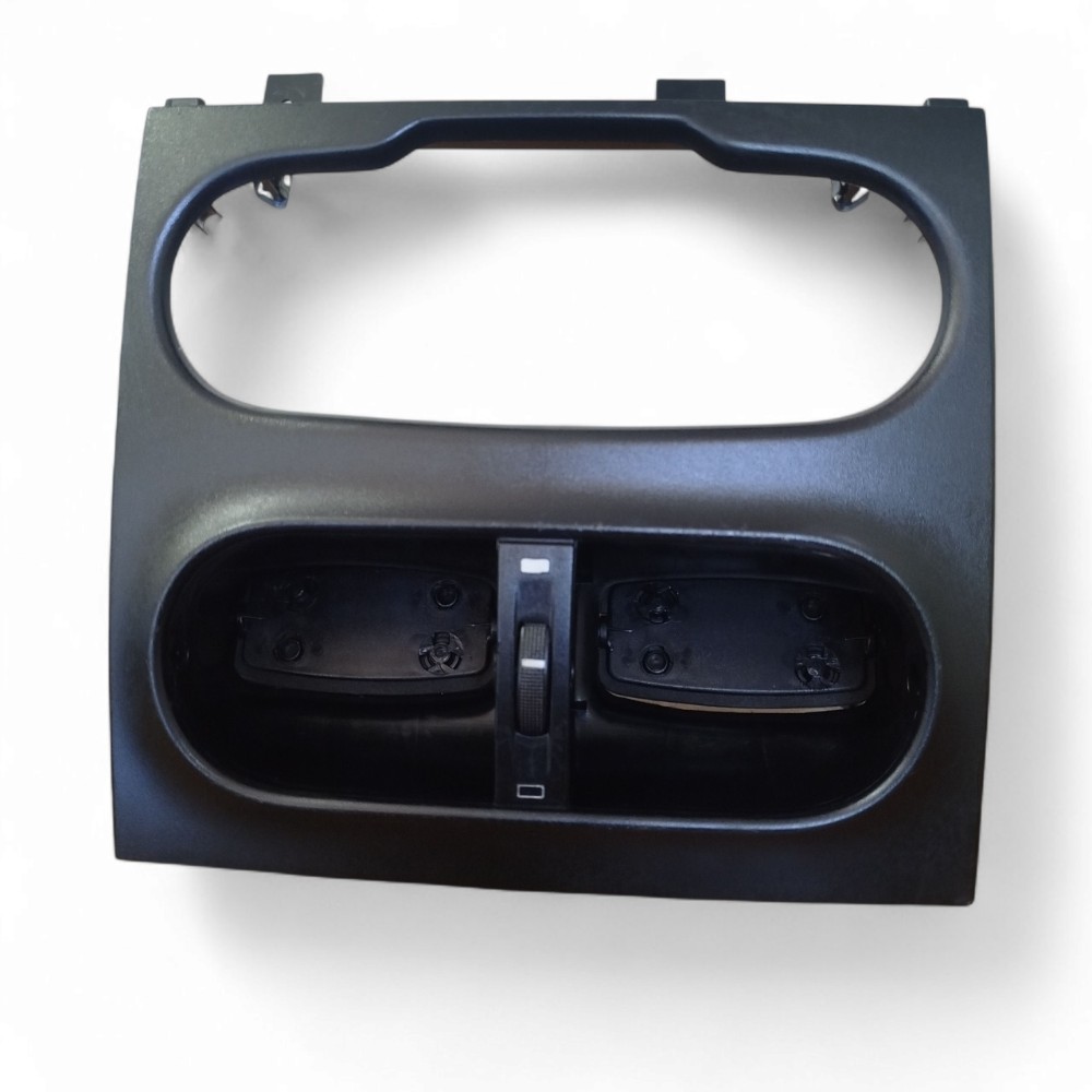 Moldura central fiat palio siena 2013 2020 Com detalhes