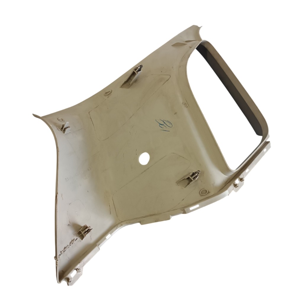 Moldura coluna direito traseiro Ford fiesta 2007 c/detalhe