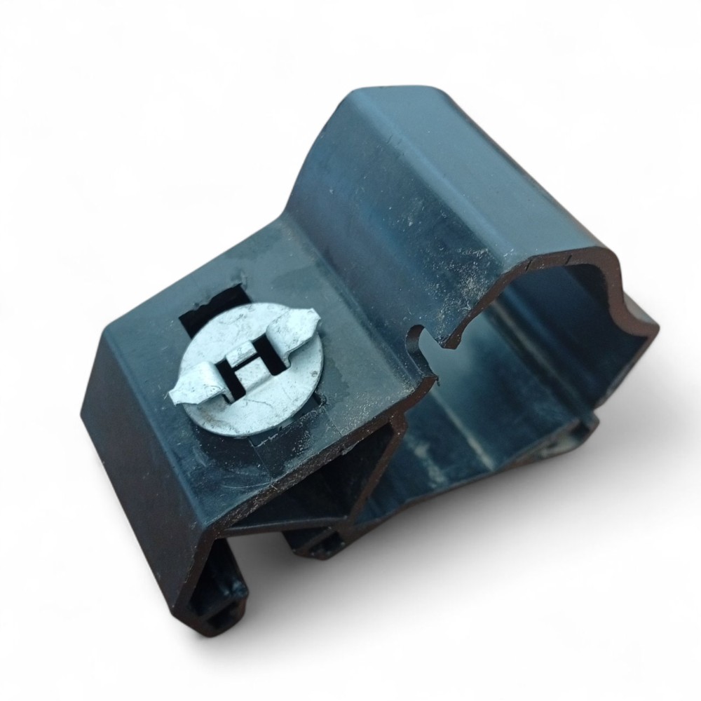 Suporte Presilha Soleira Interna Gm Meriva 2002 A 2012