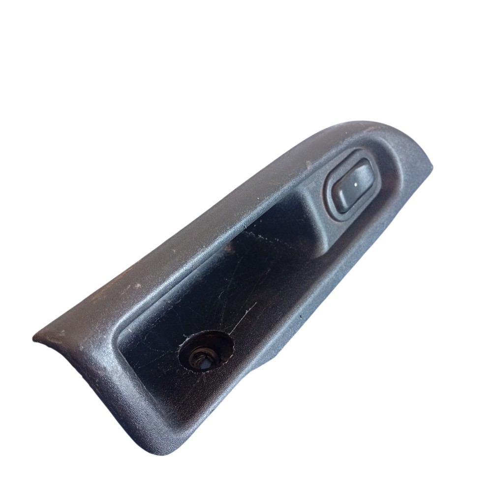 Moldura Botao Vidro Traseiro Elétrico Direito Astra 1999/11