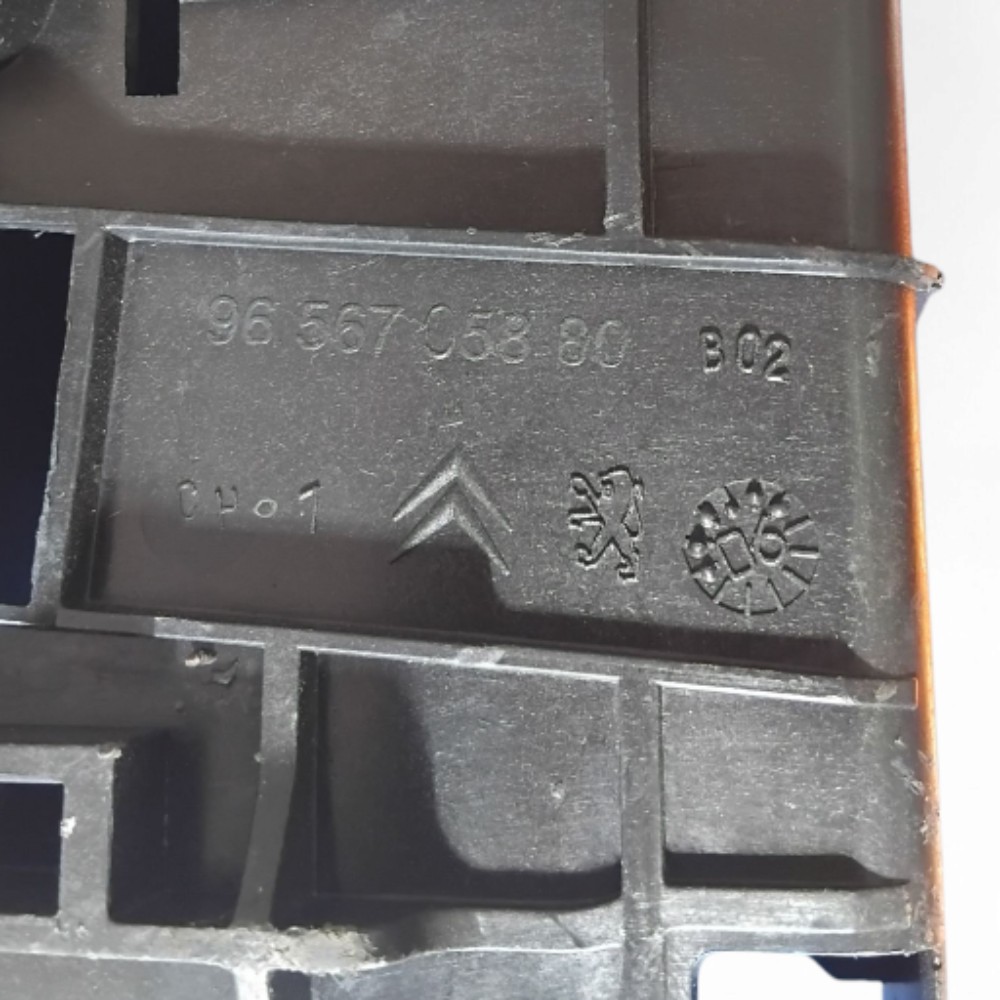 Caixa Suporte Bateria 1.4 Citroen C3 2003 A 2012 Original 8