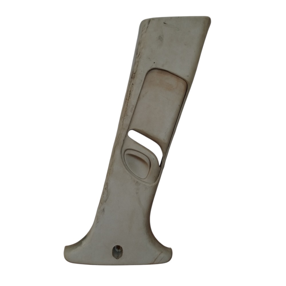 Acabamento coluna cinto direito Gm Corsa 2002/2010 original