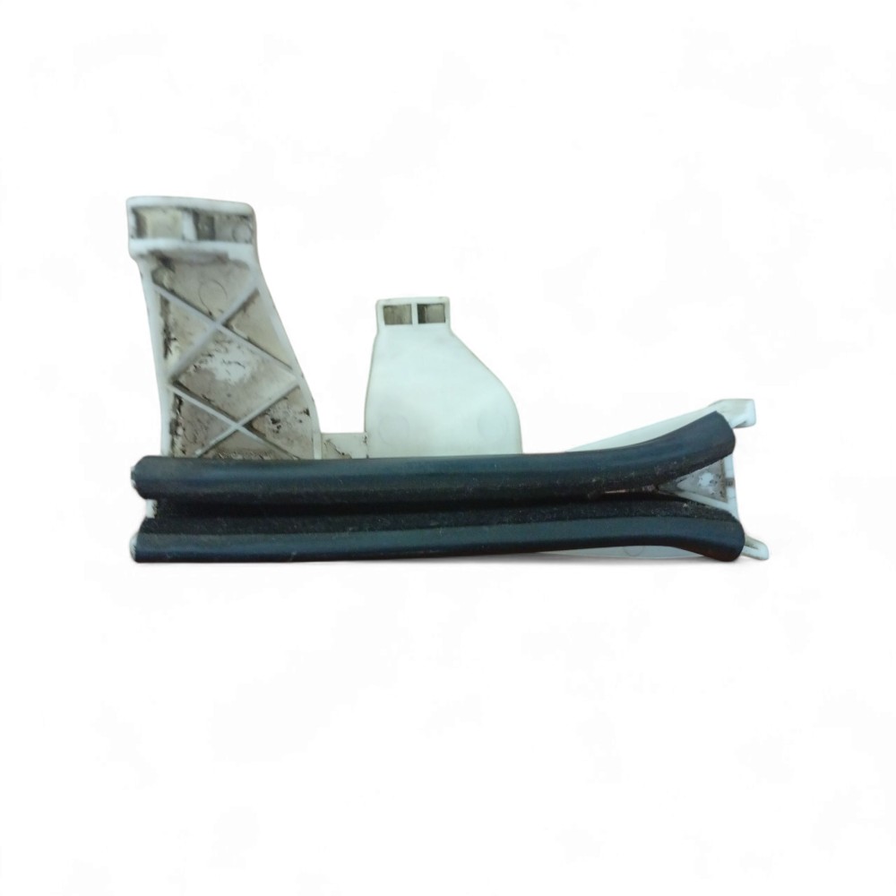 Guia Vidro Porta Traseiro Lado Esquerdo Citroen C3 2010 2011 6