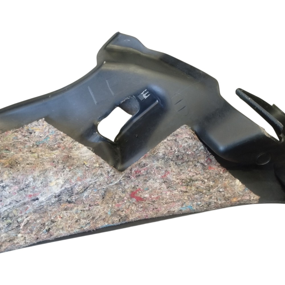 Moldura Lateral Traseira Esquerda Gm Astra Sedan 2004 2005 7
