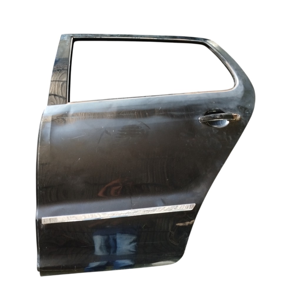 Porta Traseira Esquerda Vw Fox 2010 2011 Original Traseira Esquerda Preta