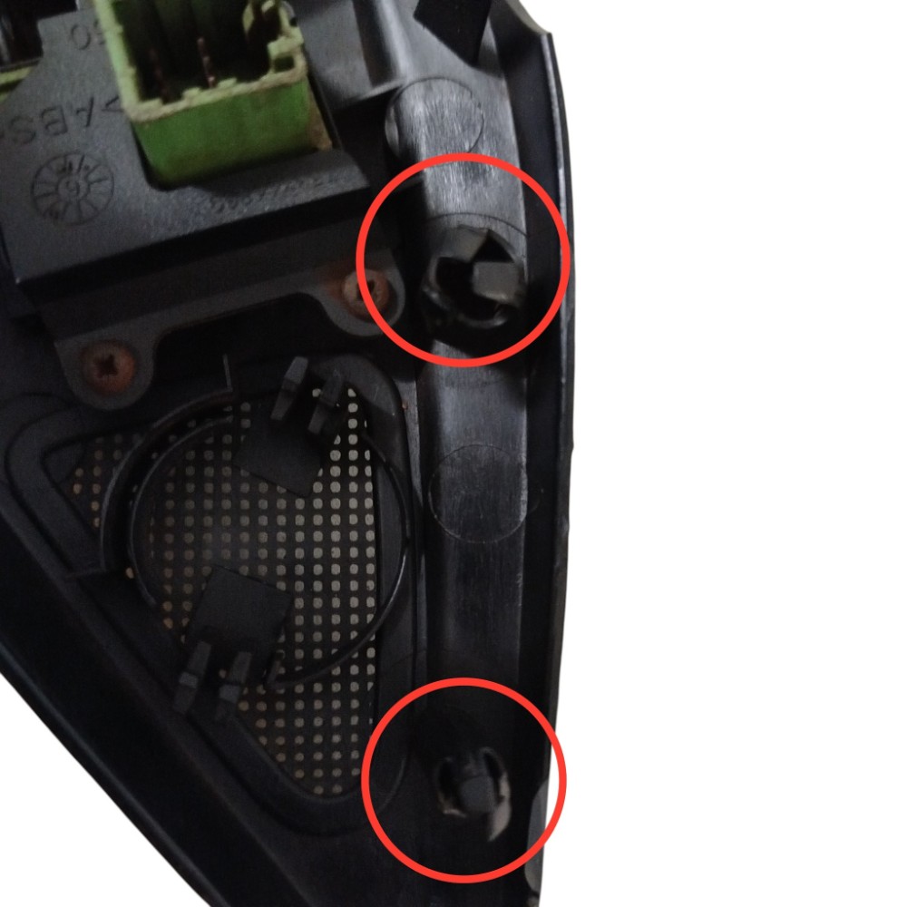 Moldura Retrovisor Esquerdo Fiat Palio Strada 2011 C/detalhe 4