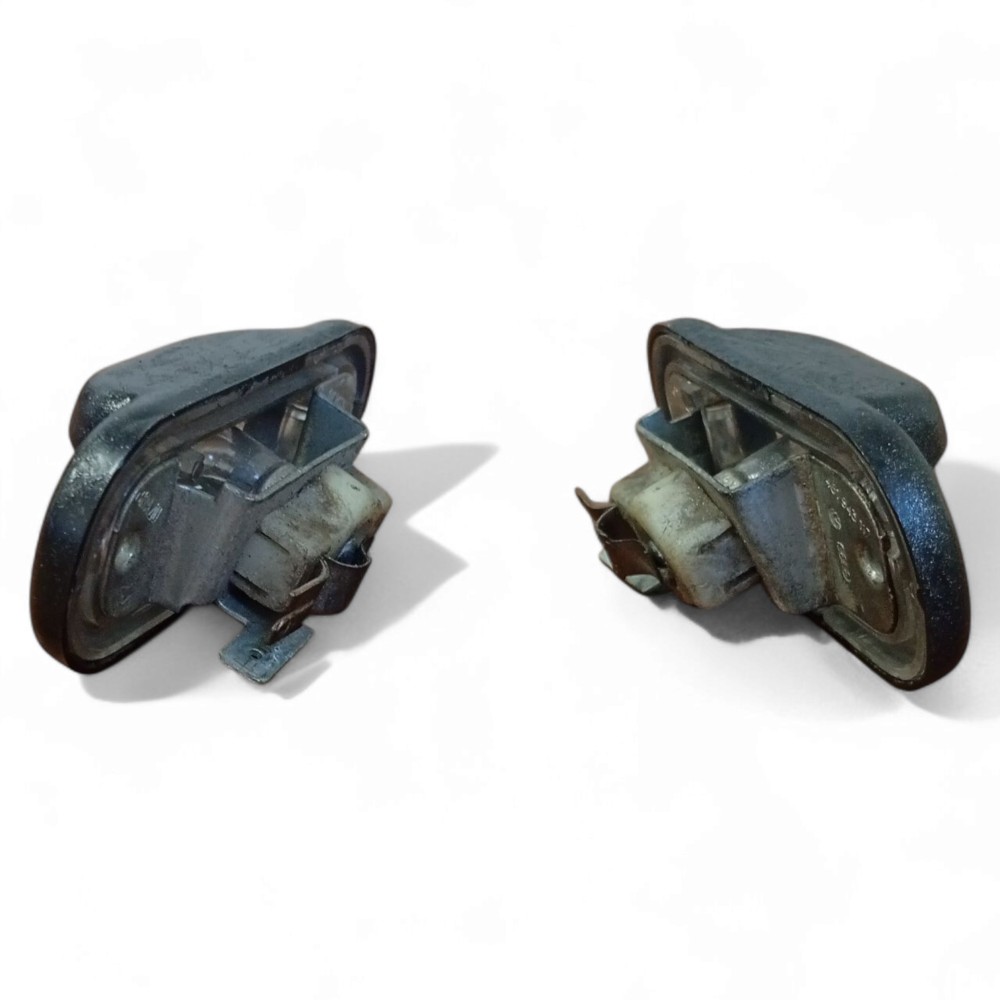 Luz Lanterna Placa Vw Santana 1998 A 2006 Original 4