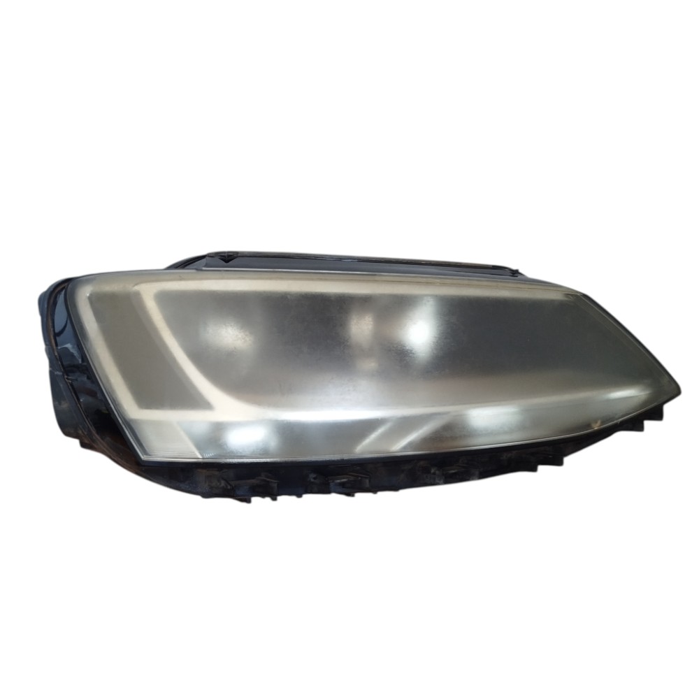 Farol Dianteiro Direito Vw Jetta 2011 A 2018 Original Direito/passageiro