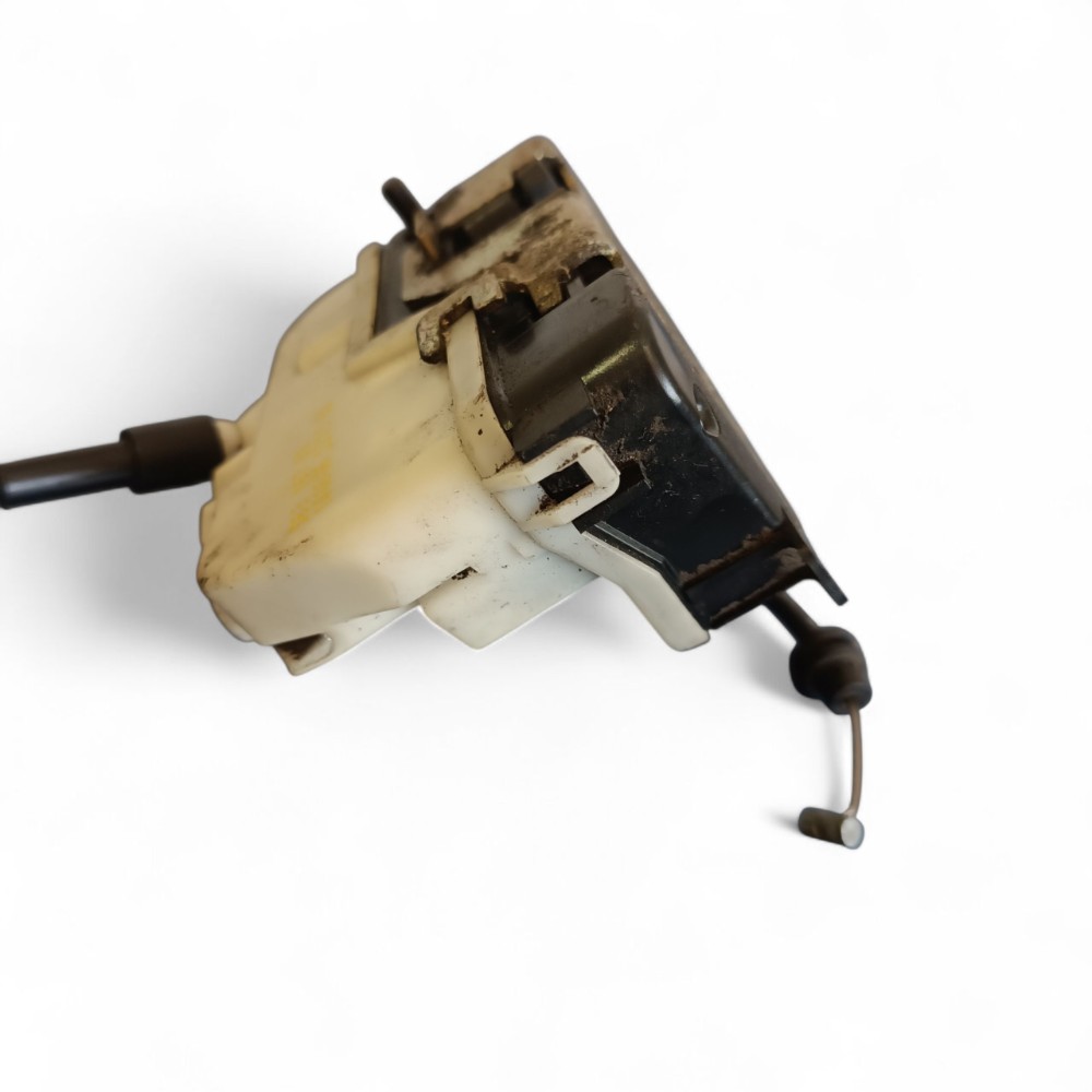 Fechadura porta traseira esquerda Citroen C3 2006 c/detalhe