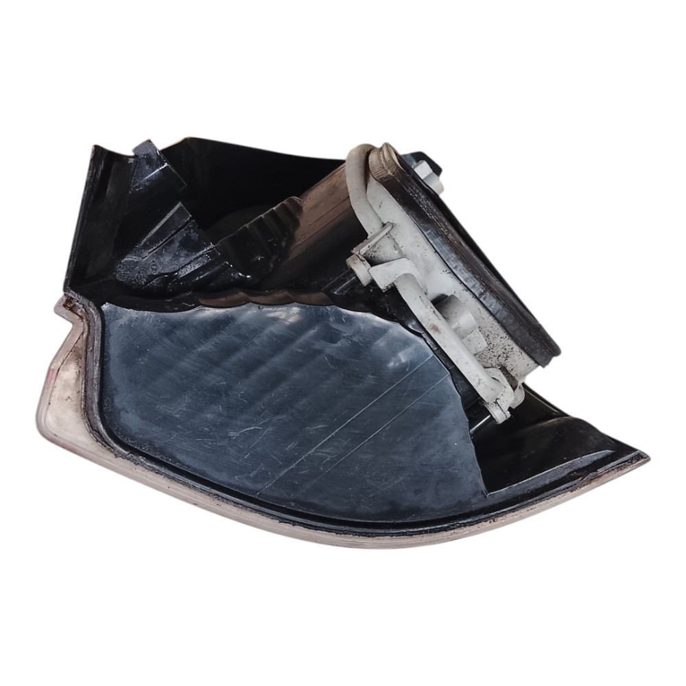 Laterna Farol Traseiro Esquerdo Fiat Palio 2002 2009 Esquerdo/motorista Vermelho 5