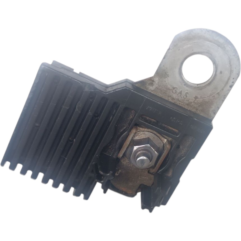 Junção Cabo Positivo da Bateria Chevrolet Cobalt Spin 4