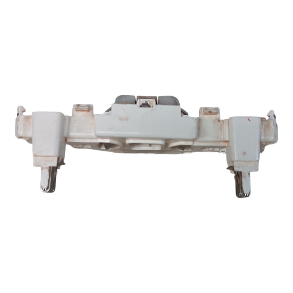 Luz De Teto Cortesia Chevrolet Tracker Onix 2024 4