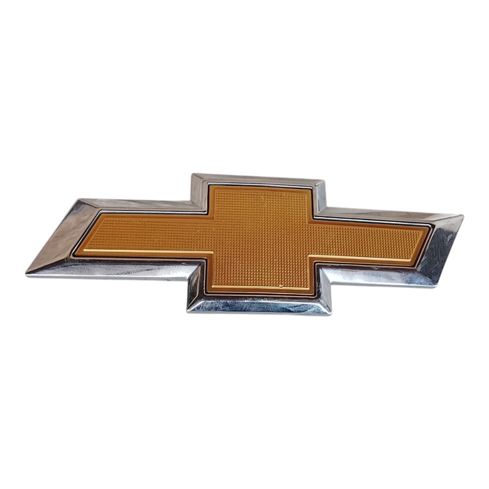 Emblema Tampa Traseira Chevrolet Onix 2020 2021 2022 2023 Dourado 3